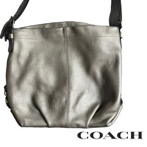 COACH Duffle Pebbled Leather Metallic Silver Shoulder Bag F15064 EUC See Pics